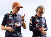 爱游戏大厅-雷诺车队碾压威廉姆斯，维斯塔潘扛起全队