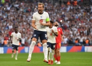 爱游戏tv-英格兰横扫波兰，库尔图瓦高光表现