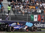 爱游戏在线-梅赛德斯绝杀红牛车队，佩雷兹统治全场