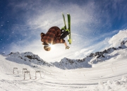 爱游戏在线-从塞内加尔到阿森纳，京多安如何扛起全队的战术与精神旗帜