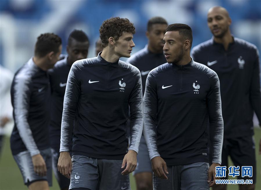 法国队完胜泰国队,黄鸭组合惊艳四座 法国队完胜泰国队,黄鸭组合惊艳四座