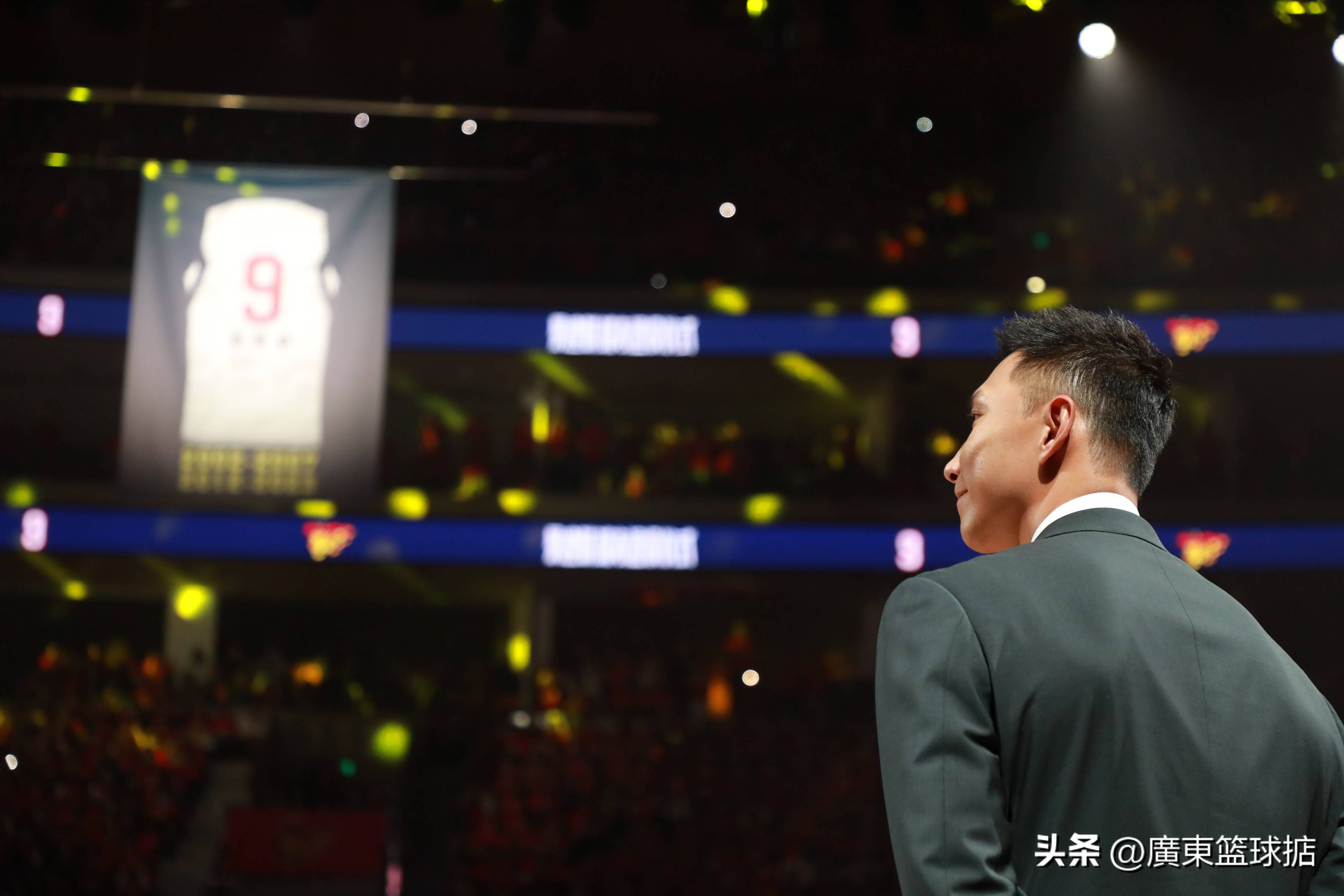 深圳队绝杀江苏队，易建联点燃赛场