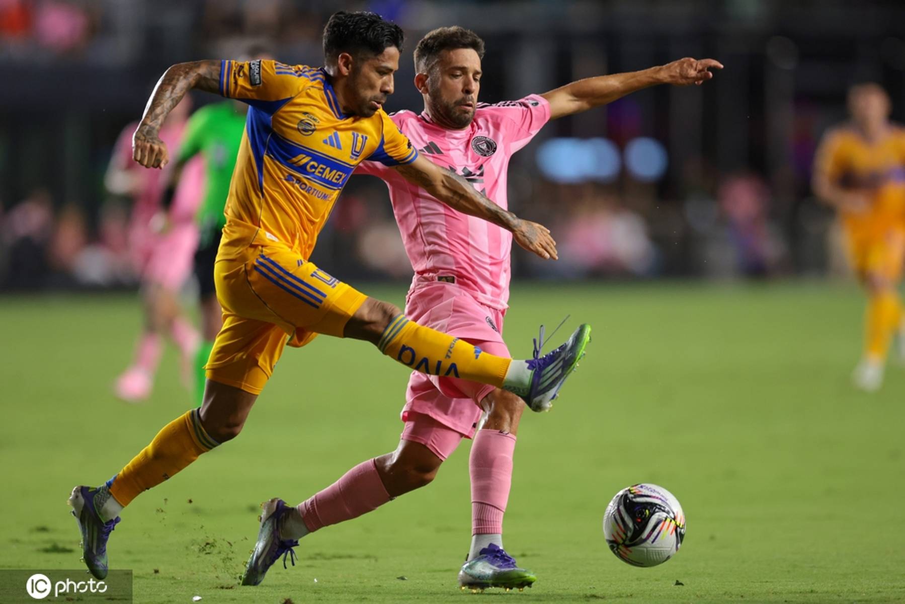 那不勒斯绝杀美国，苏亚雷斯惊艳四座