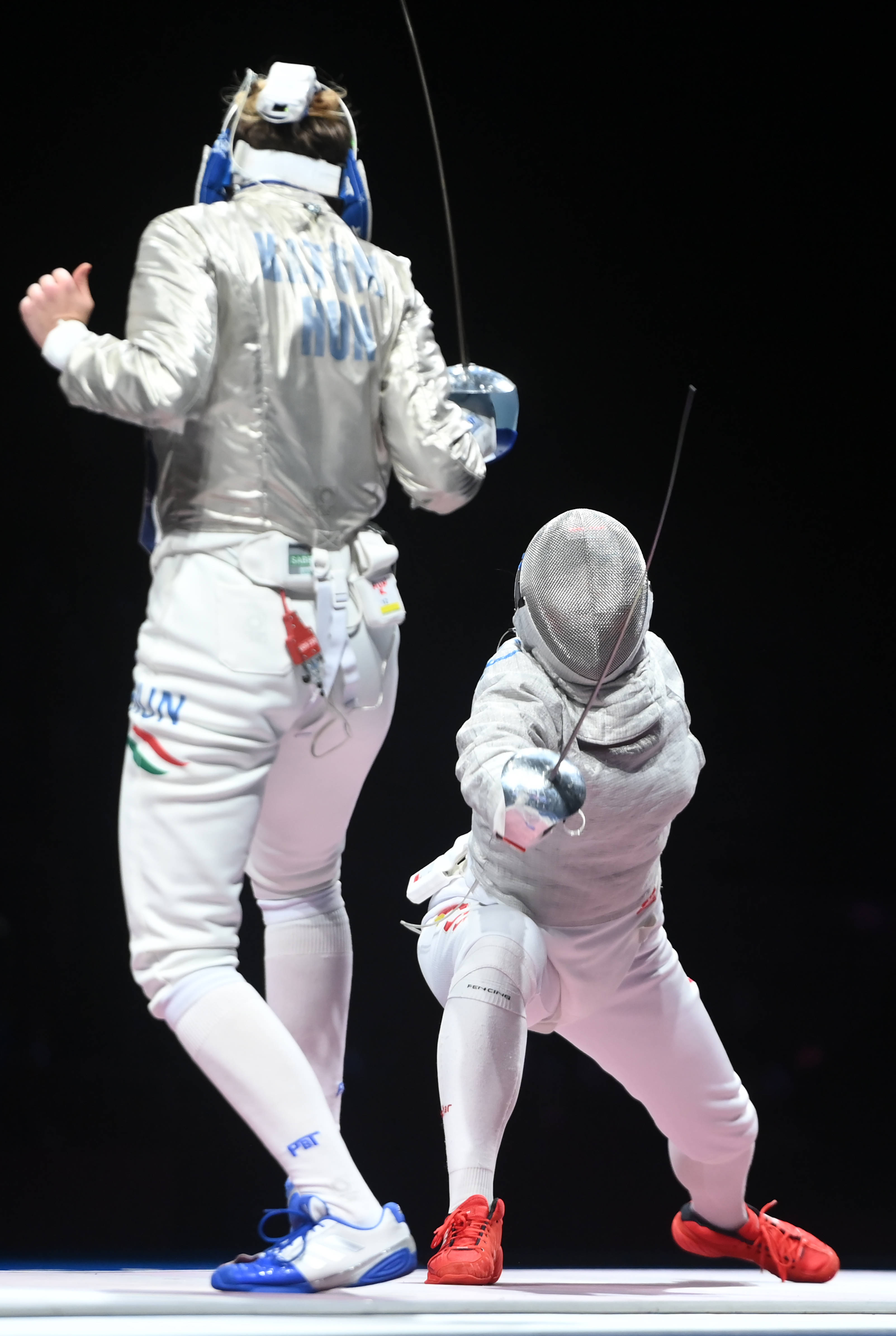 匈牙利女子击剑队火力全开,收获胜利 匈牙利女子击剑队火力全开,收获胜利