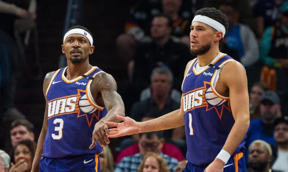 魔术翻盘山西队,布克扛起全队 魔术翻盘山西队,布克扛起全队